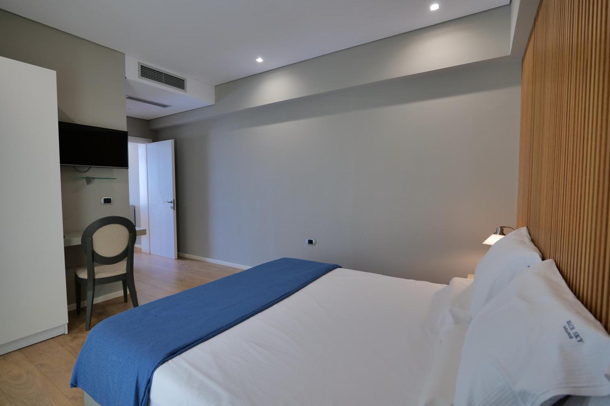 סרנדה Hotel Blue Sky מראה חיצוני תמונה