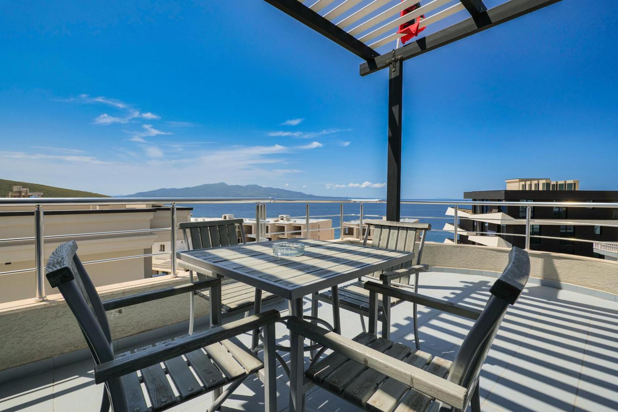 סרנדה Hotel Blue Sky מראה חיצוני תמונה
