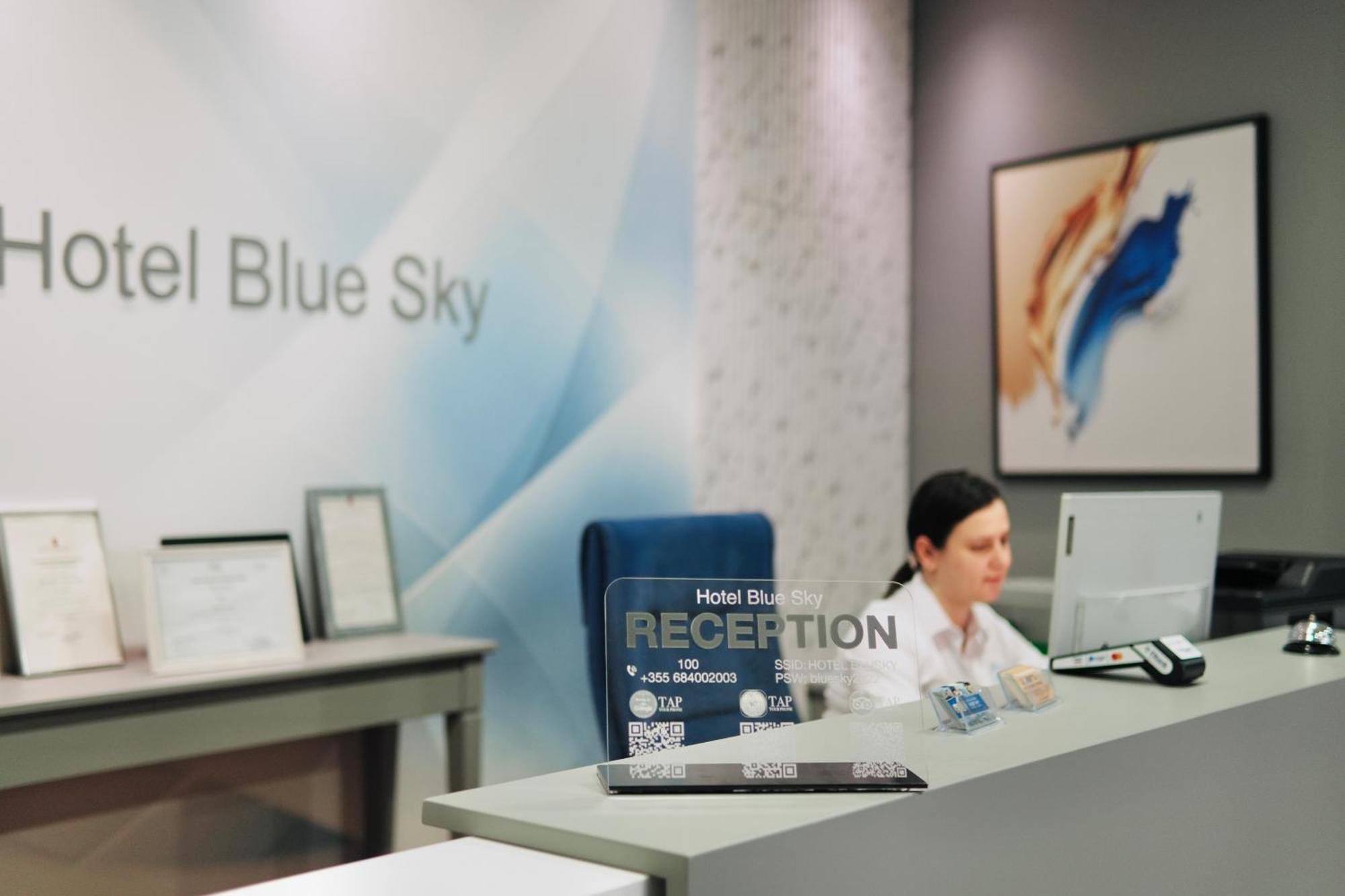 סרנדה Hotel Blue Sky מראה חיצוני תמונה