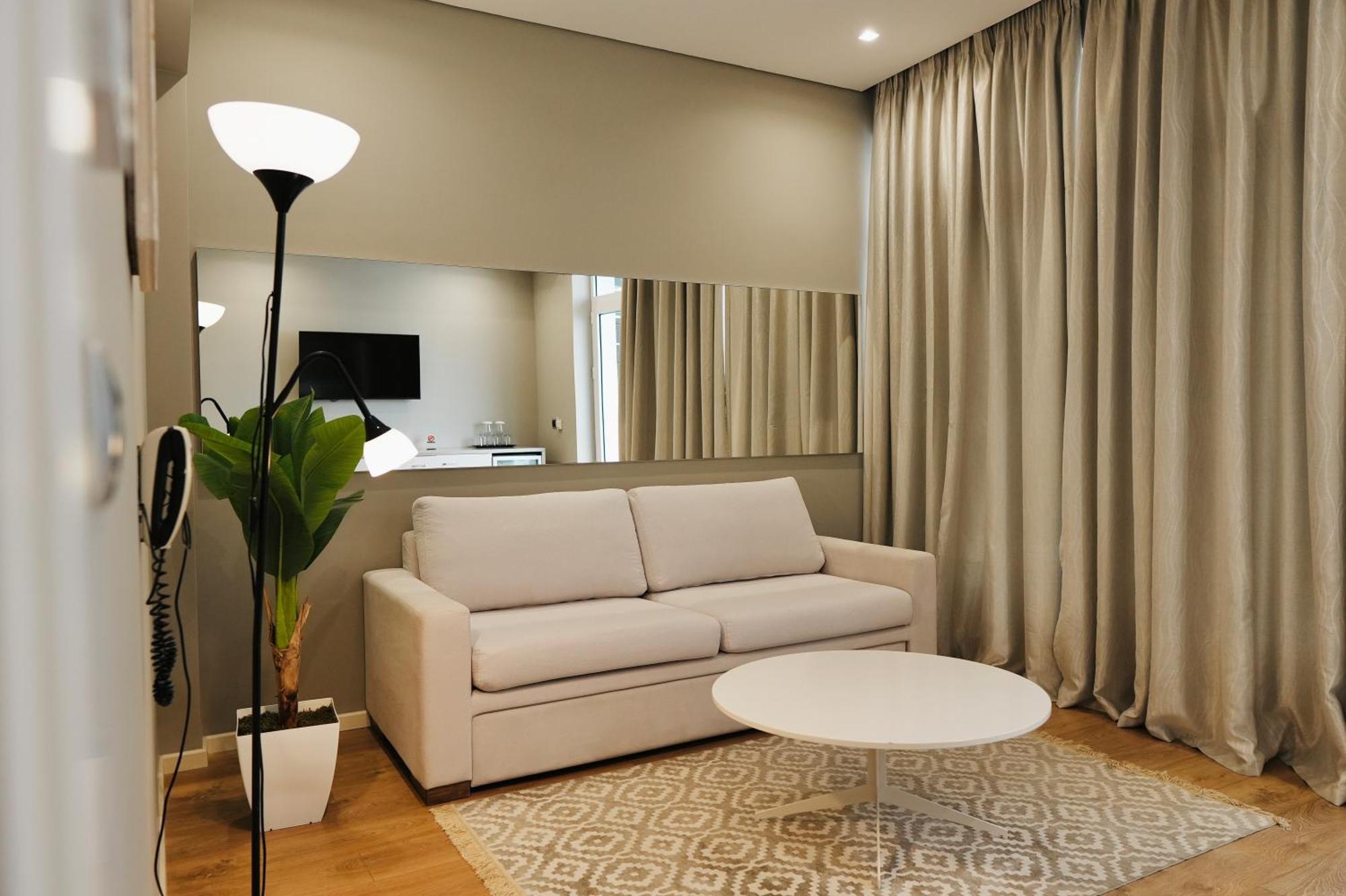 סרנדה Hotel Blue Sky מראה חיצוני תמונה