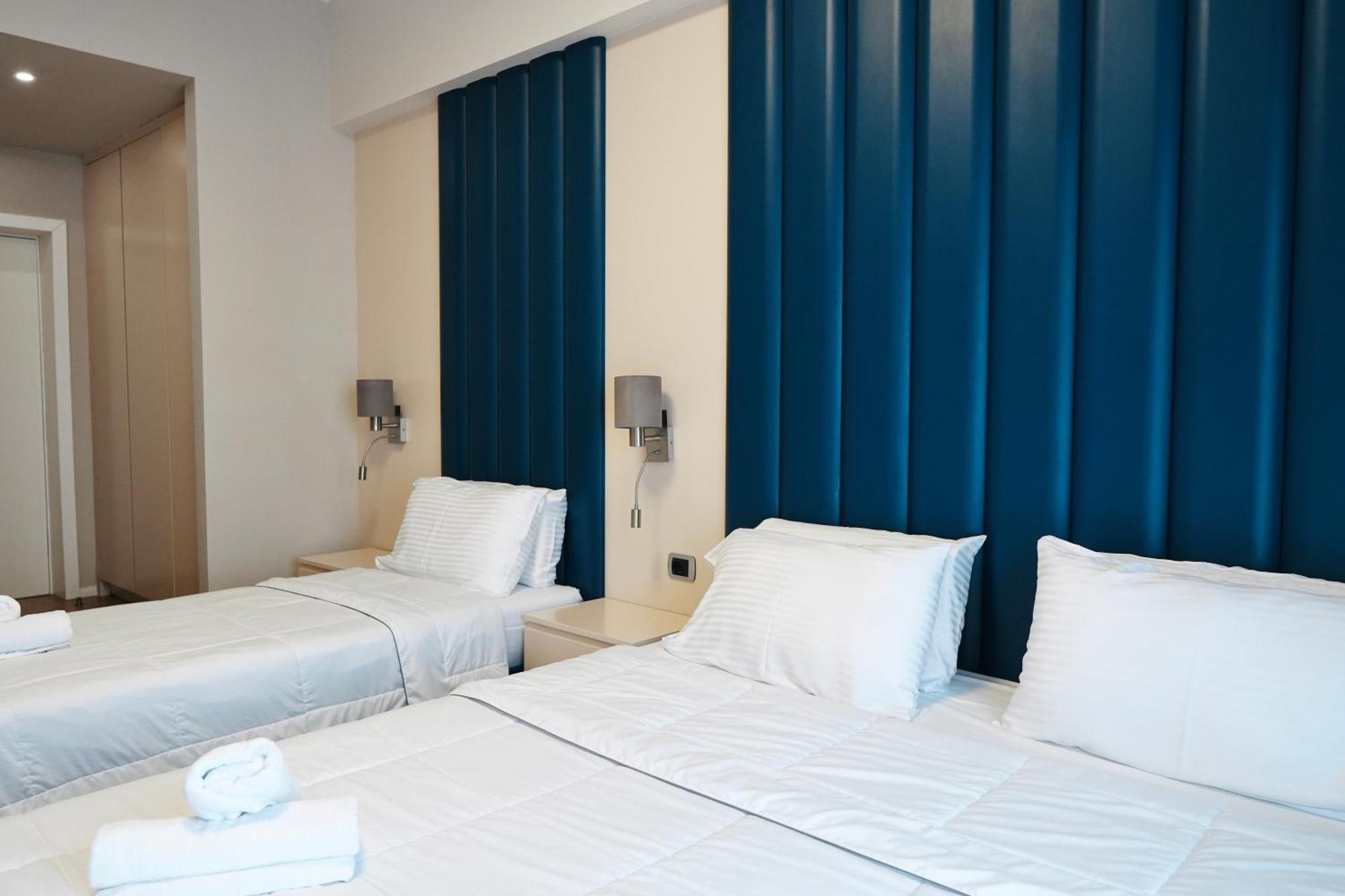 סרנדה Hotel Blue Sky מראה חיצוני תמונה