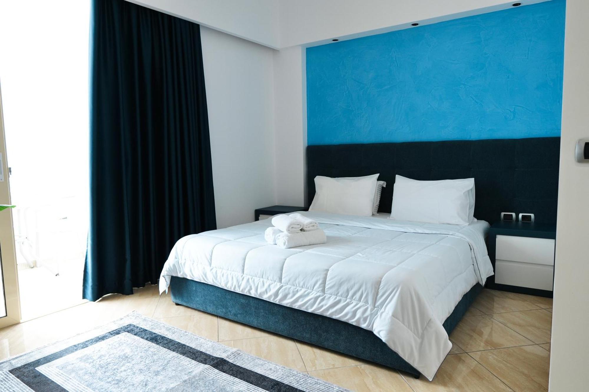 סרנדה Hotel Blue Sky מראה חיצוני תמונה