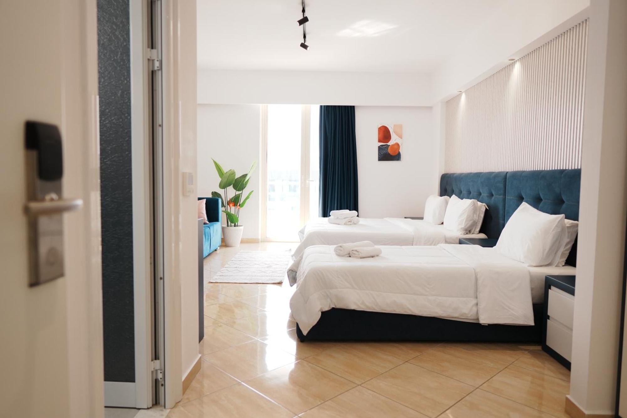 סרנדה Hotel Blue Sky מראה חיצוני תמונה