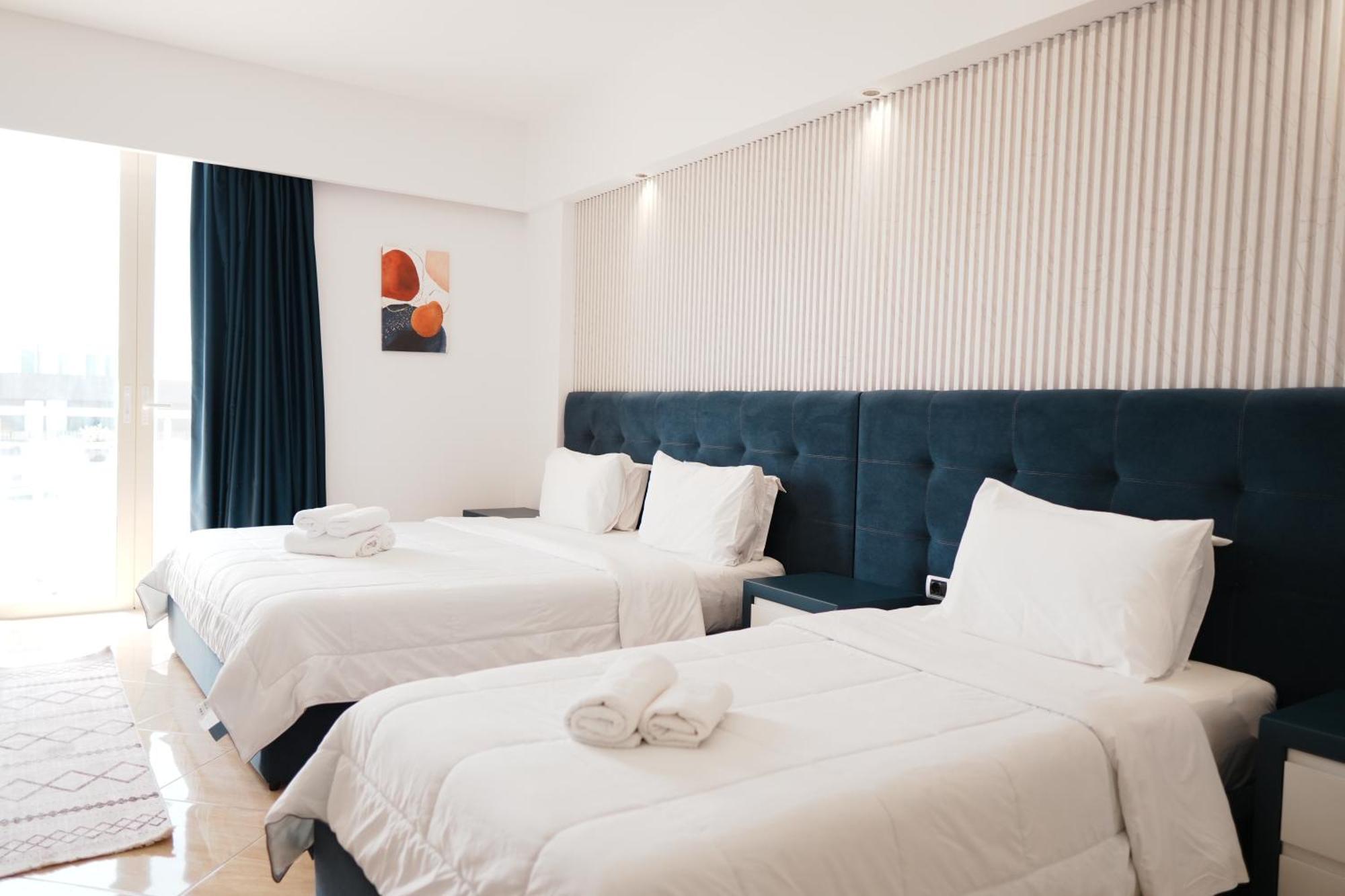 סרנדה Hotel Blue Sky מראה חיצוני תמונה