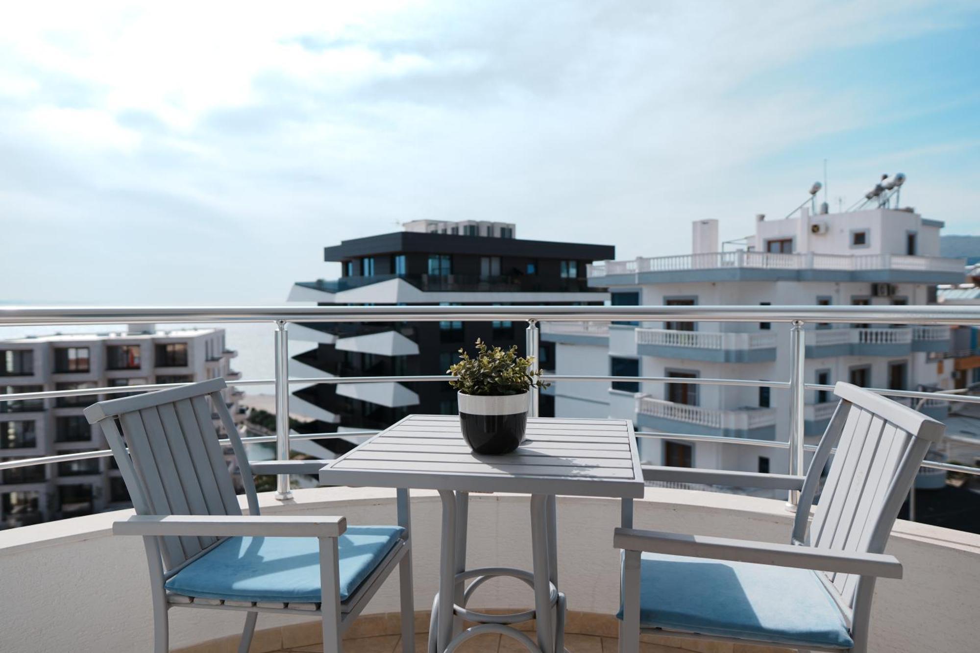 סרנדה Hotel Blue Sky מראה חיצוני תמונה