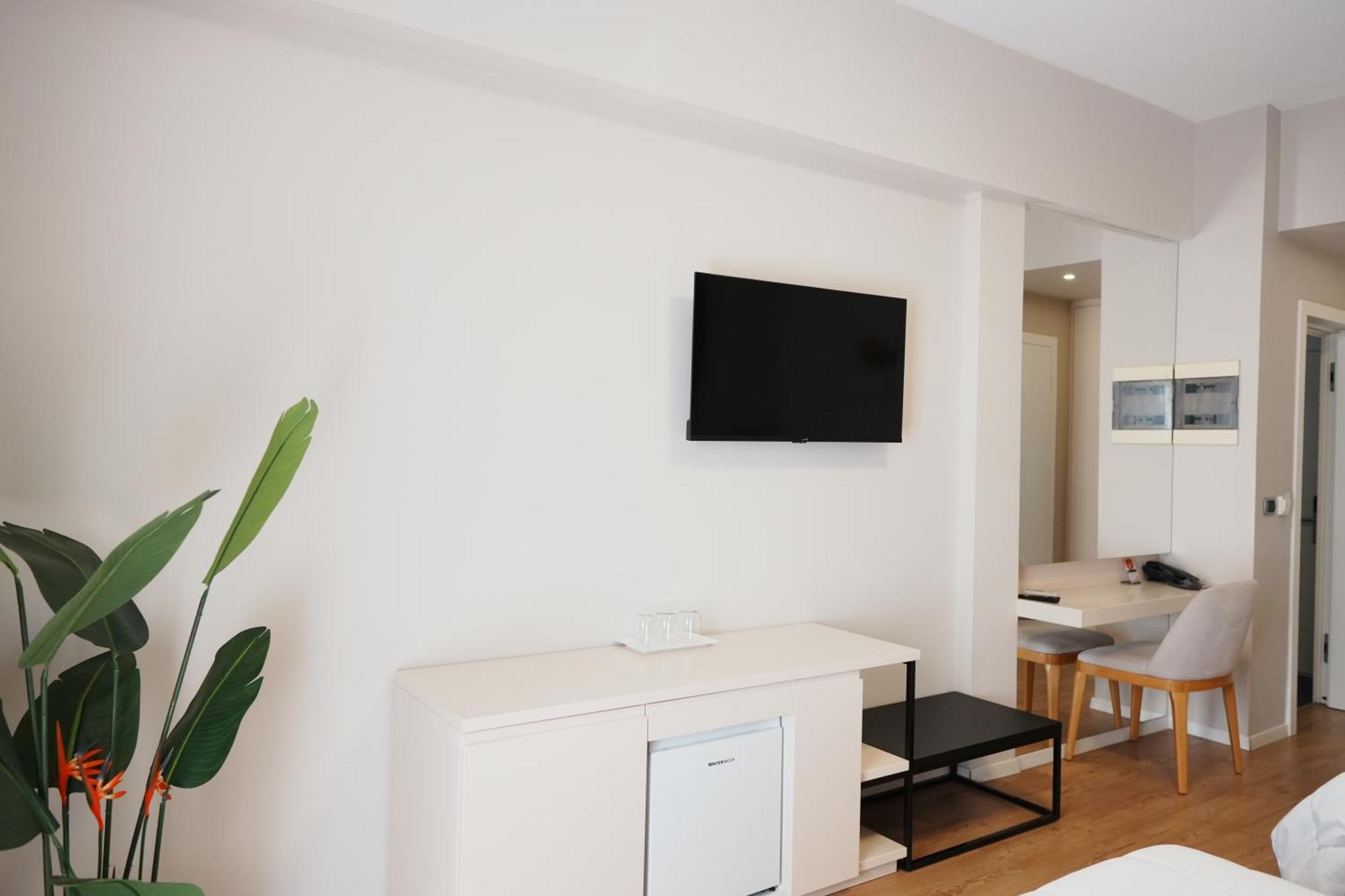 סרנדה Hotel Blue Sky מראה חיצוני תמונה