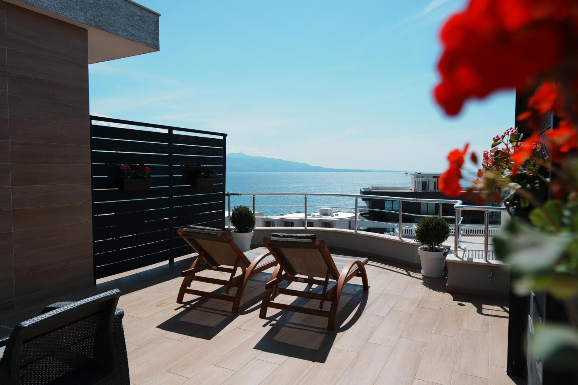 סרנדה Hotel Blue Sky מראה חיצוני תמונה